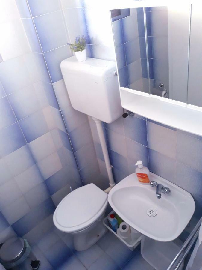 Kalale Deluxe -