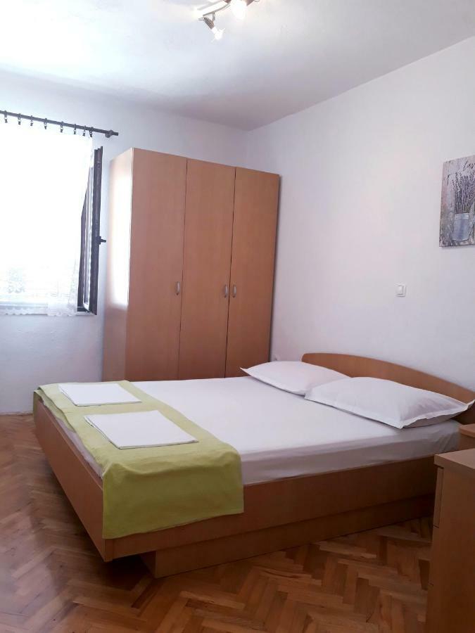 Kalale Deluxe -